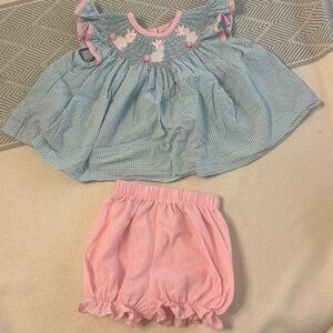 Classic whimsy smocked set